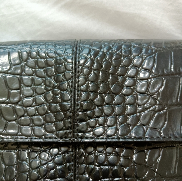 Vintage Y2K Liz Claiborne Shoulder Bag with Gold Chain Strap - Picture 2 of 9